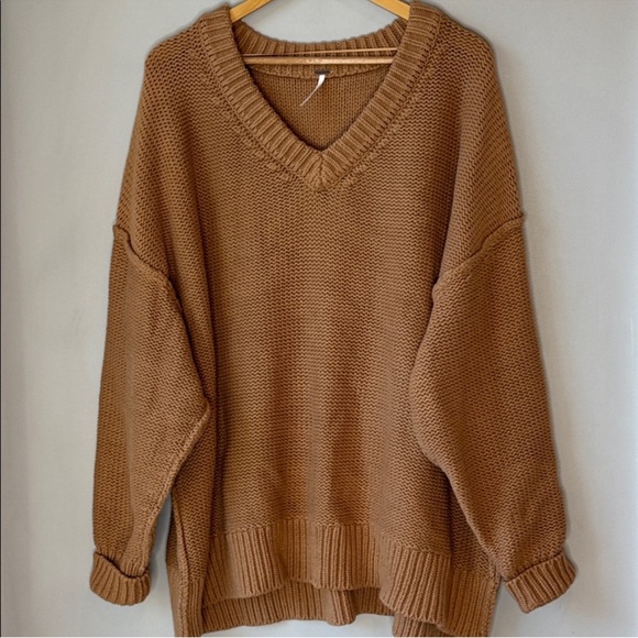 Free People Oversized Slub Alli V Neck Sweater Camel Medium Slouchy - Picture 3 of 9